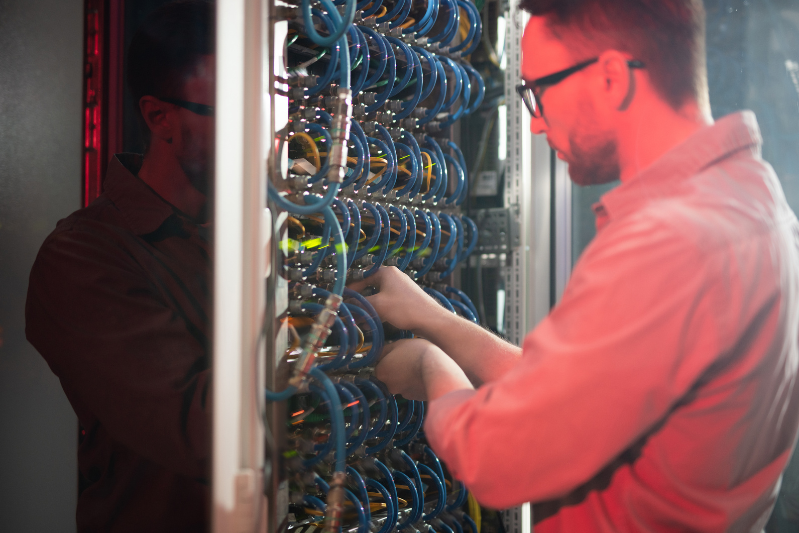 IT specialist maintaining networking system
